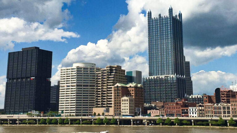 City skyline view of Pittsbrugh from across the river