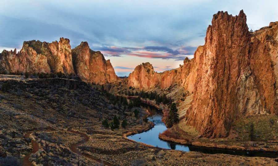 Scenic view at Smith Rock State Park during sunrise