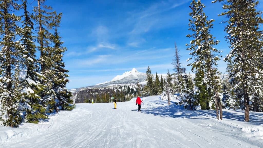 View of the snowboarders at the Cascade Mountains