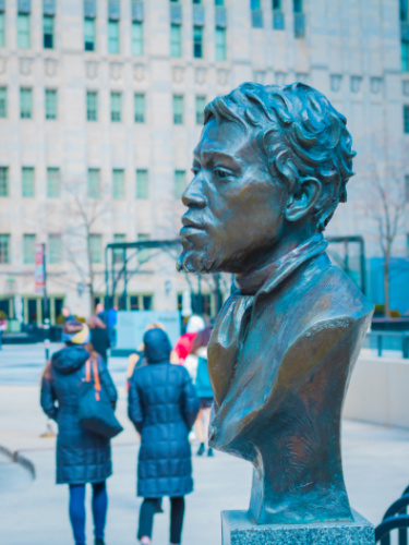 Statue of Jean Baptiste DuSable at DuSable Museum of African American History