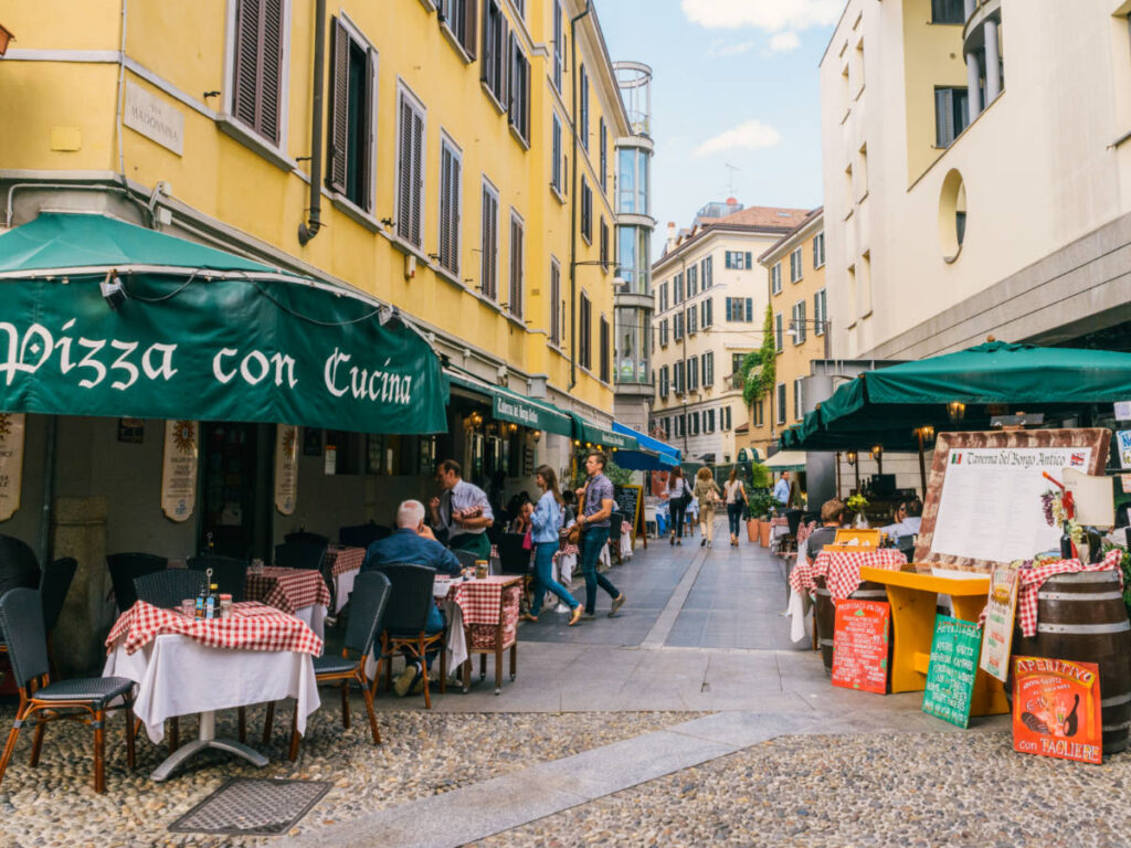 People dining in the side streets of Brera
