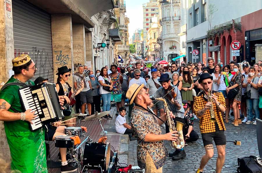 Musicians performing at a street in San Telmo