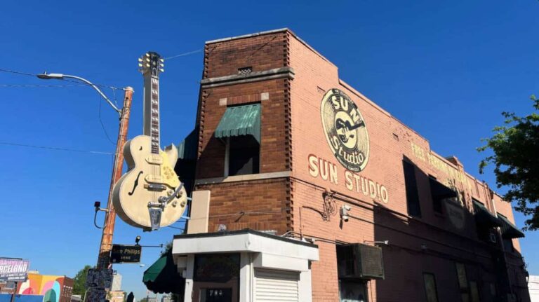 Clear blue sky over the Sun Studio building in Memphis