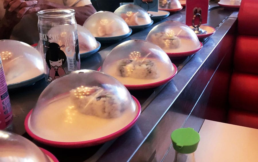 A conveyor belt sushi in Sushi-Rama