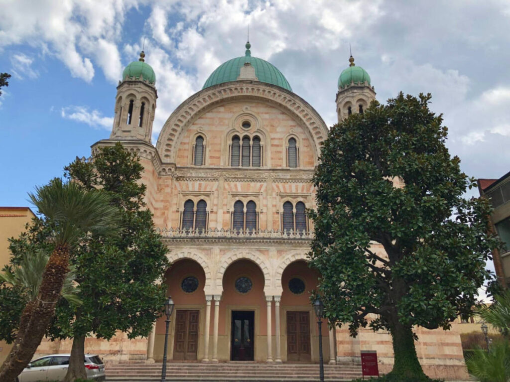 Front view of the Synagogue and Jewish Museum in Florence