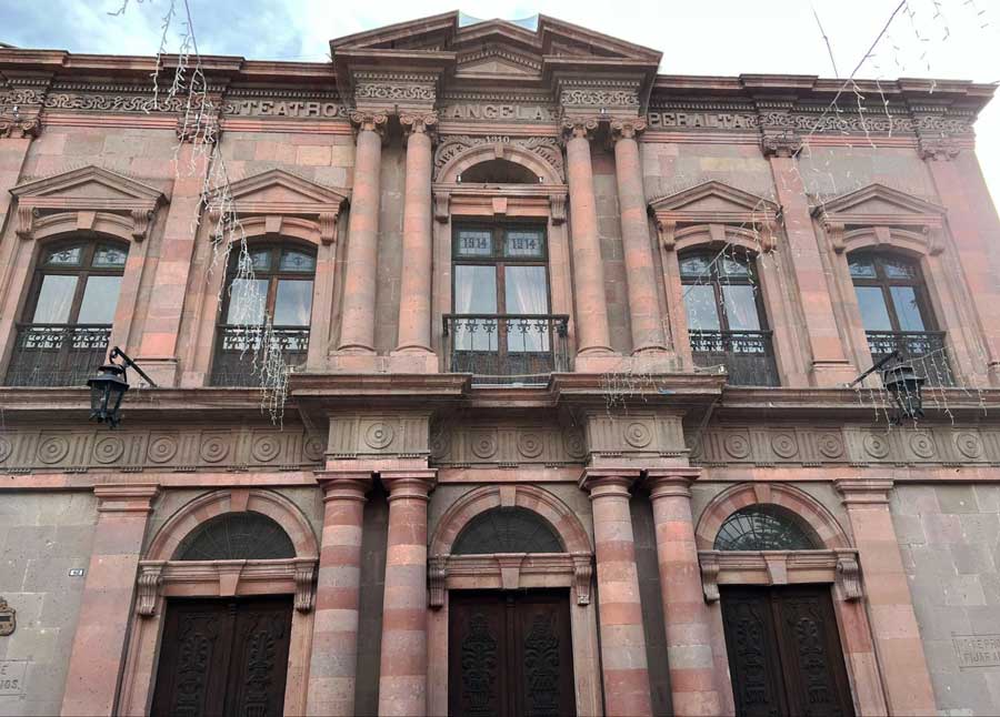 The Teatro Angela Peralta from the outside