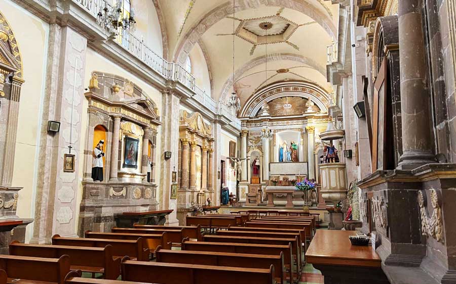 View inside the Templo de Santa Ana