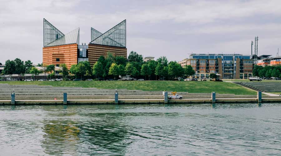 The Tennessee Aquarium from afar