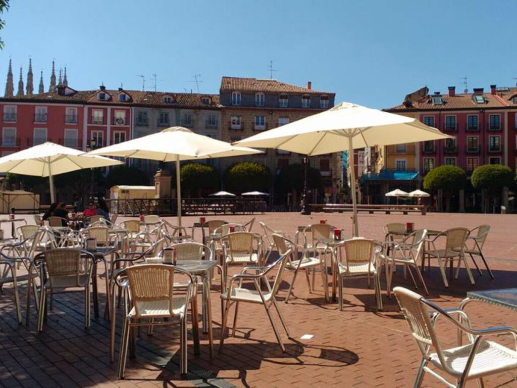 A clear blue sky over Terrazas in Burgos