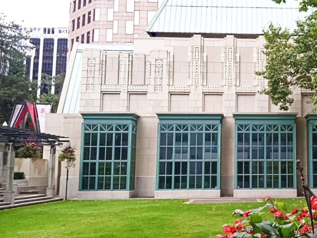 Exterior view of The Bill Reid Gallery of Northwest Coast Art