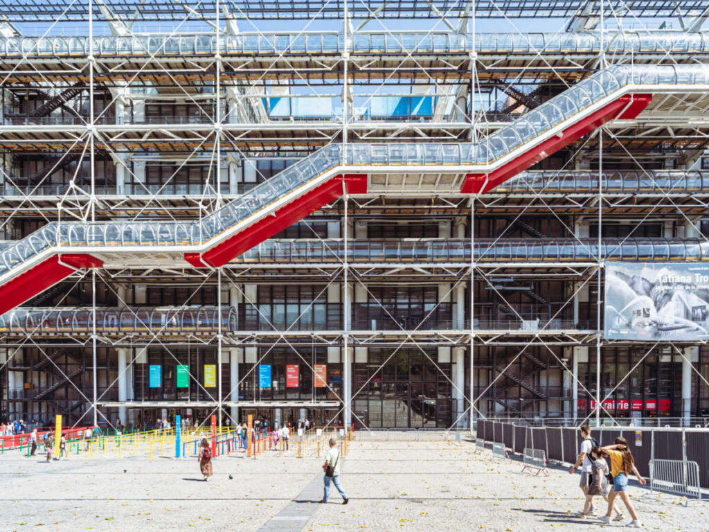 View of the people outside the Centre Pompidou Museum