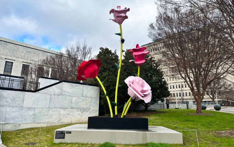 A sculpture of red and pink roses at The Frist Art Museum
