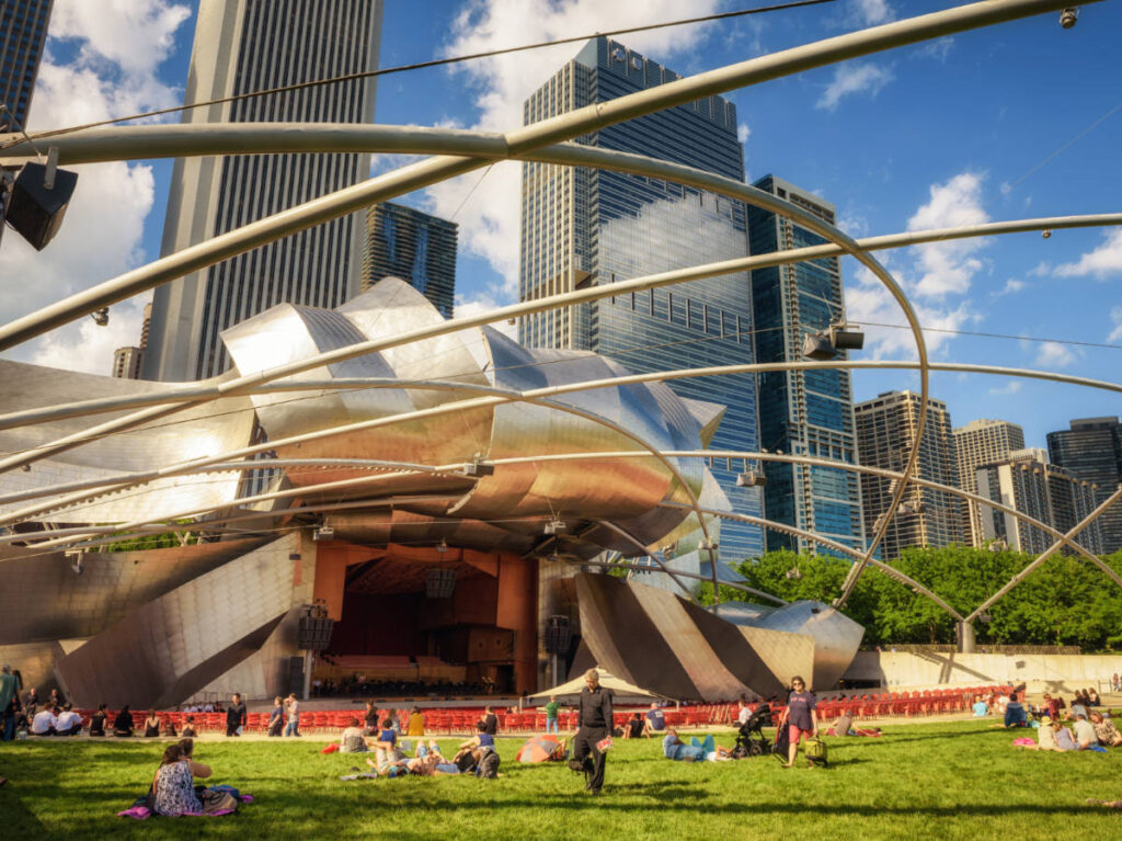 People having a picnic at Jay Pritzker Pavilion in Millennium Park