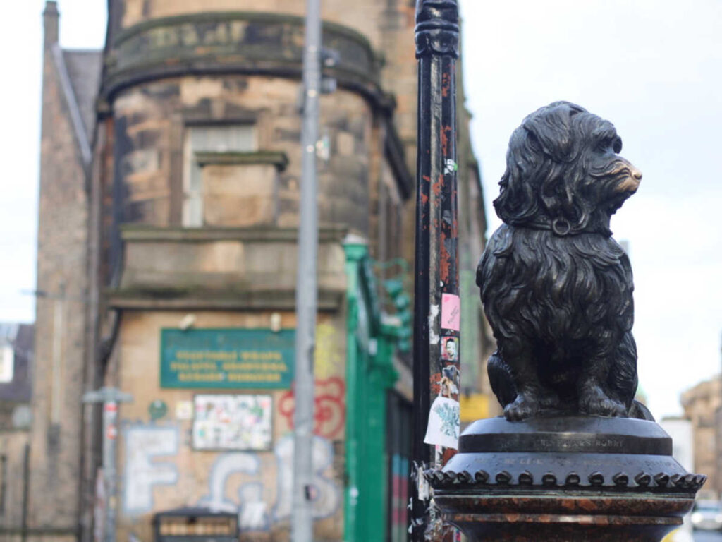 Closeup look of The Greyfriar Bobby Statue