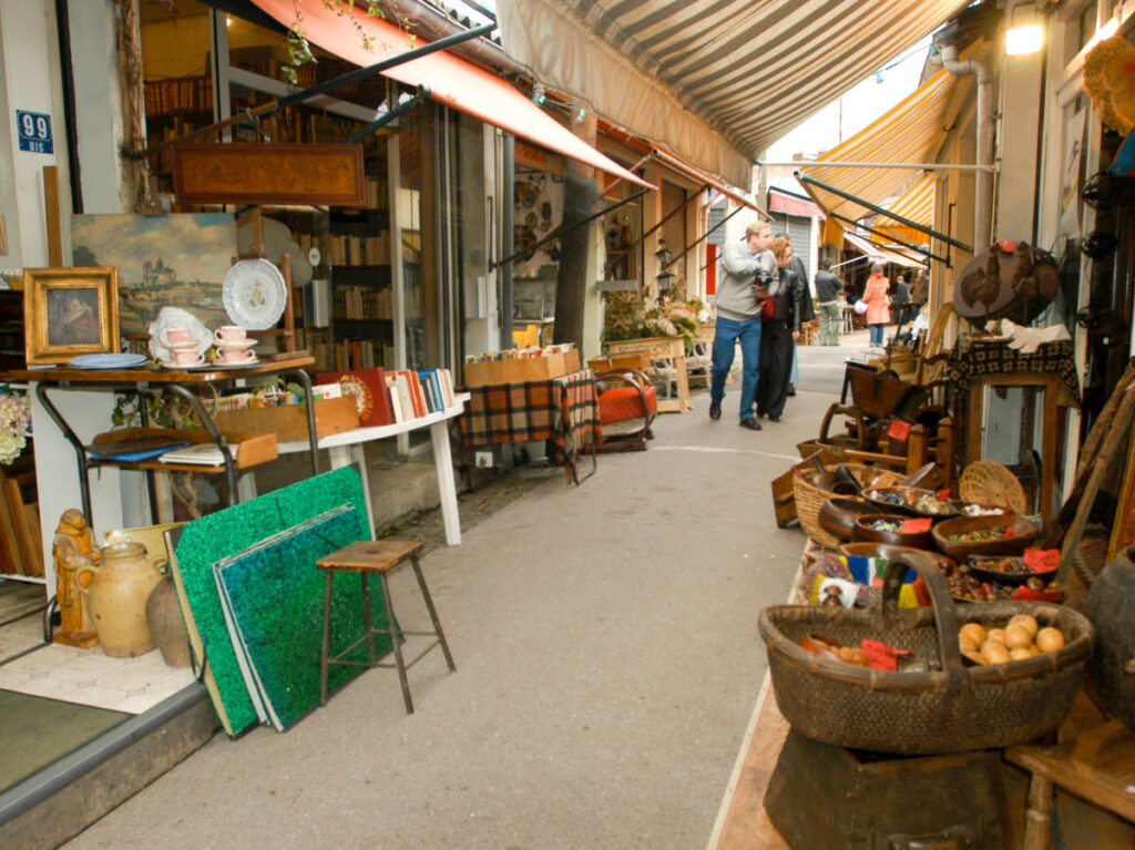 People shopping at the Marché aux Puces