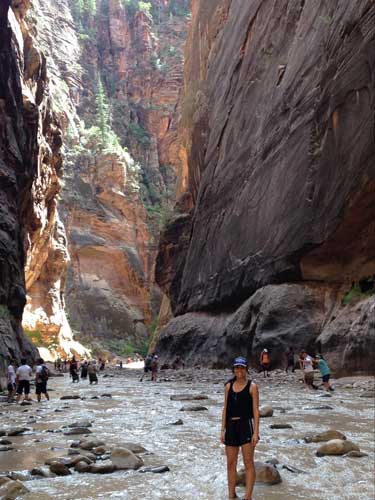 The author and some other people at the Narrows trail in Zion National Park