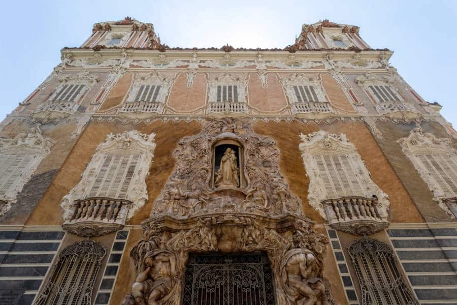 The The National Museum of Ceramics and Decorative Arts from the outside