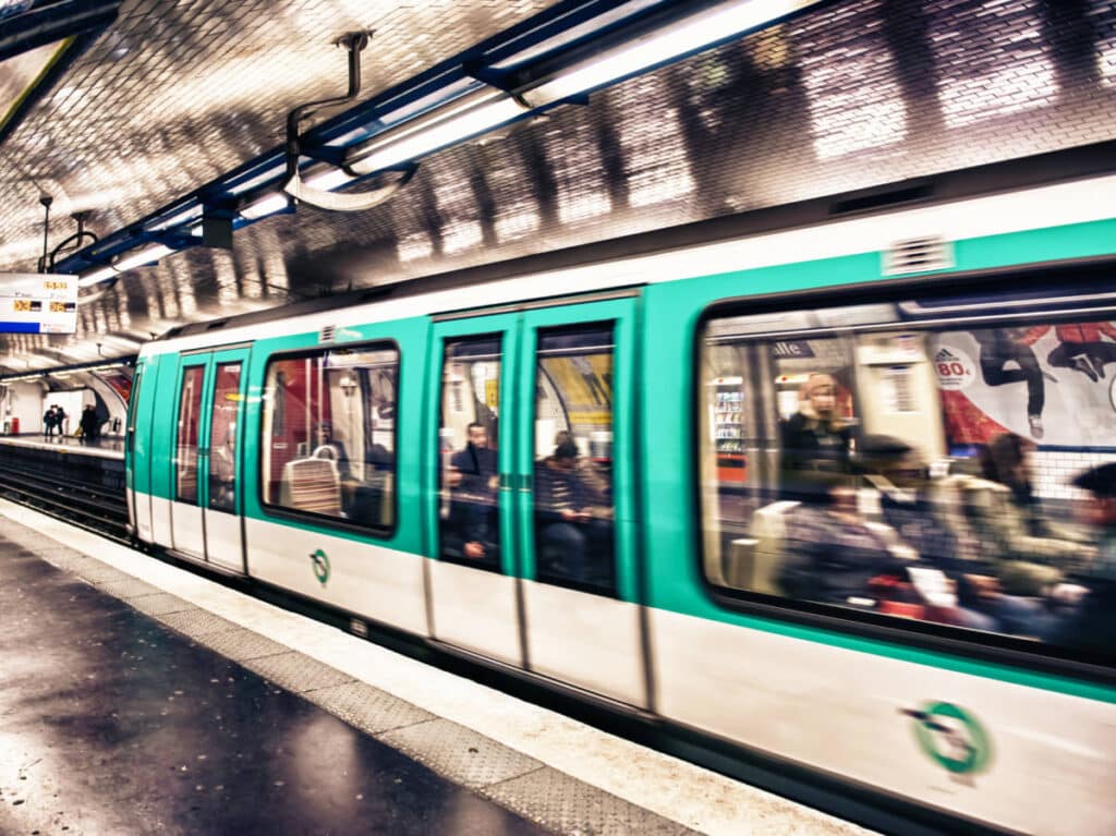 View of the people riding the Paris Metro from the platform