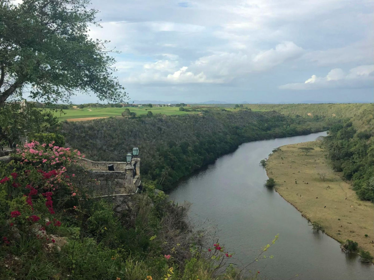 Overlooking view of the calm Rio de Chavon