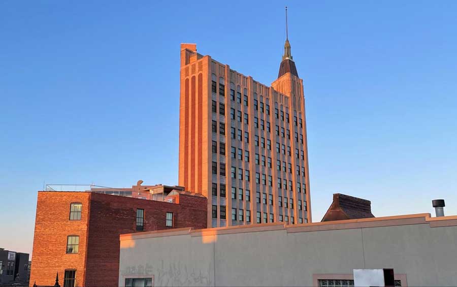 View of The Robey Hotel in Chicago