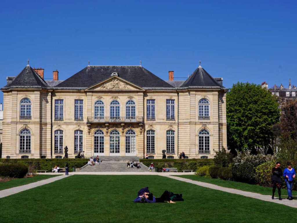 People chilling in front of The Rodin Museum