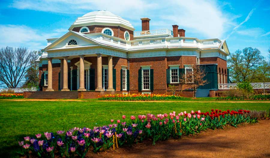 The home of Thomas Jefferson's Monticello from the outside