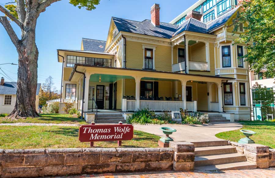 The Thomas Wolfe Memorial from the outside