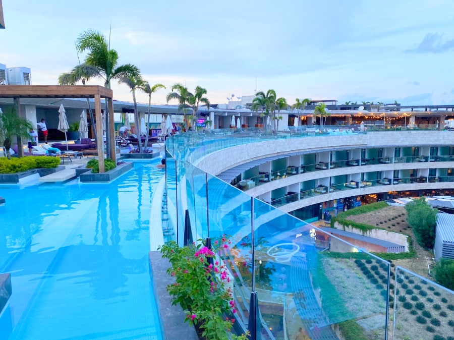 View of the pool in Thompson Hotel in Playa del Carmen
