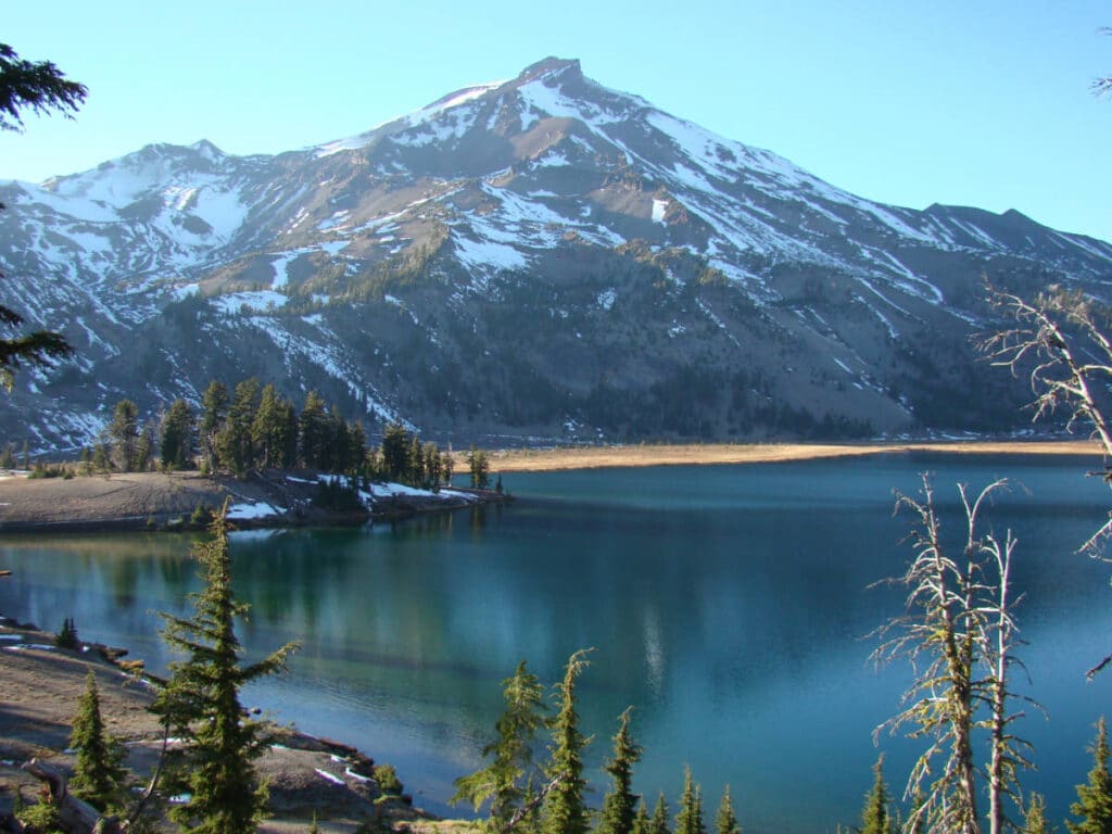 Scenic view at the Three Sisters Loop Trail