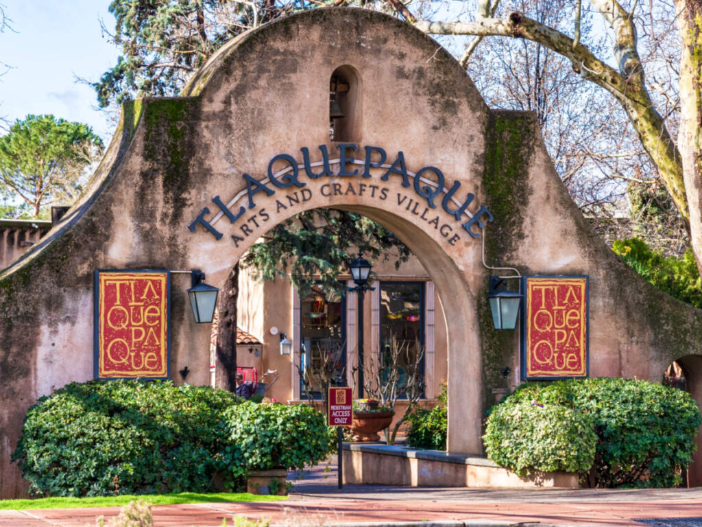 View of the entrance arch in Tlaquepaque Arts and Shopping Village