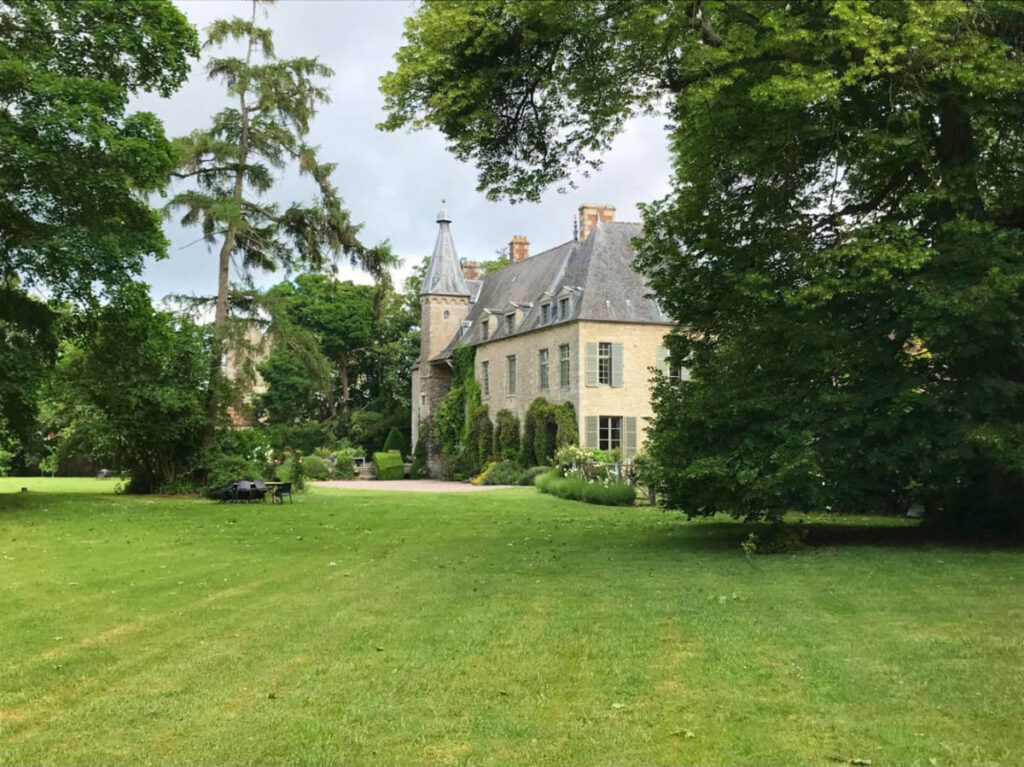 Exterior view of Château de Saint Paterne