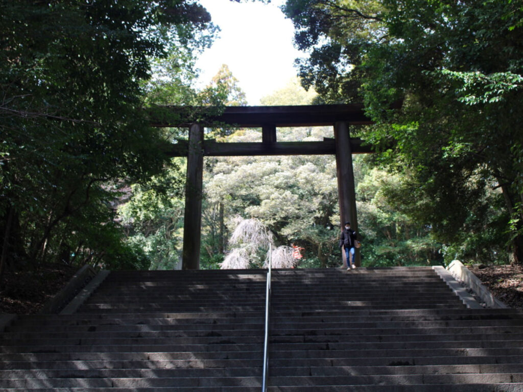 Stairs leading to to Omi Jingu Shrine