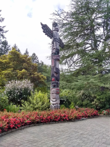 View of totem pole at the Butchart Gardens
