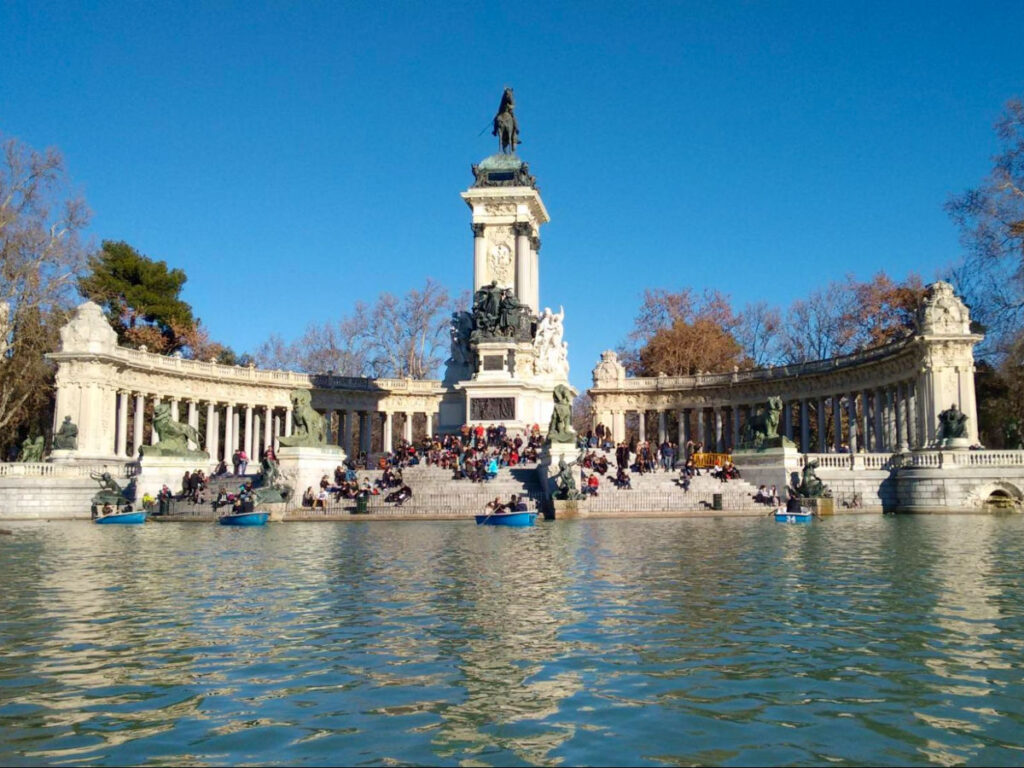 Monument surrounded by water in Madrid, Spain