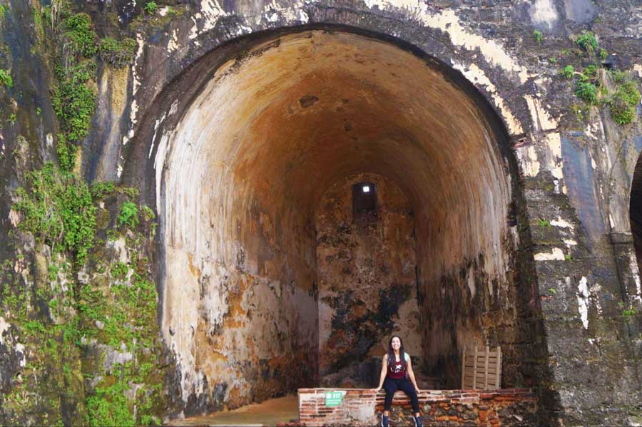 The author on the old troop quarters and kitchen in El Morro