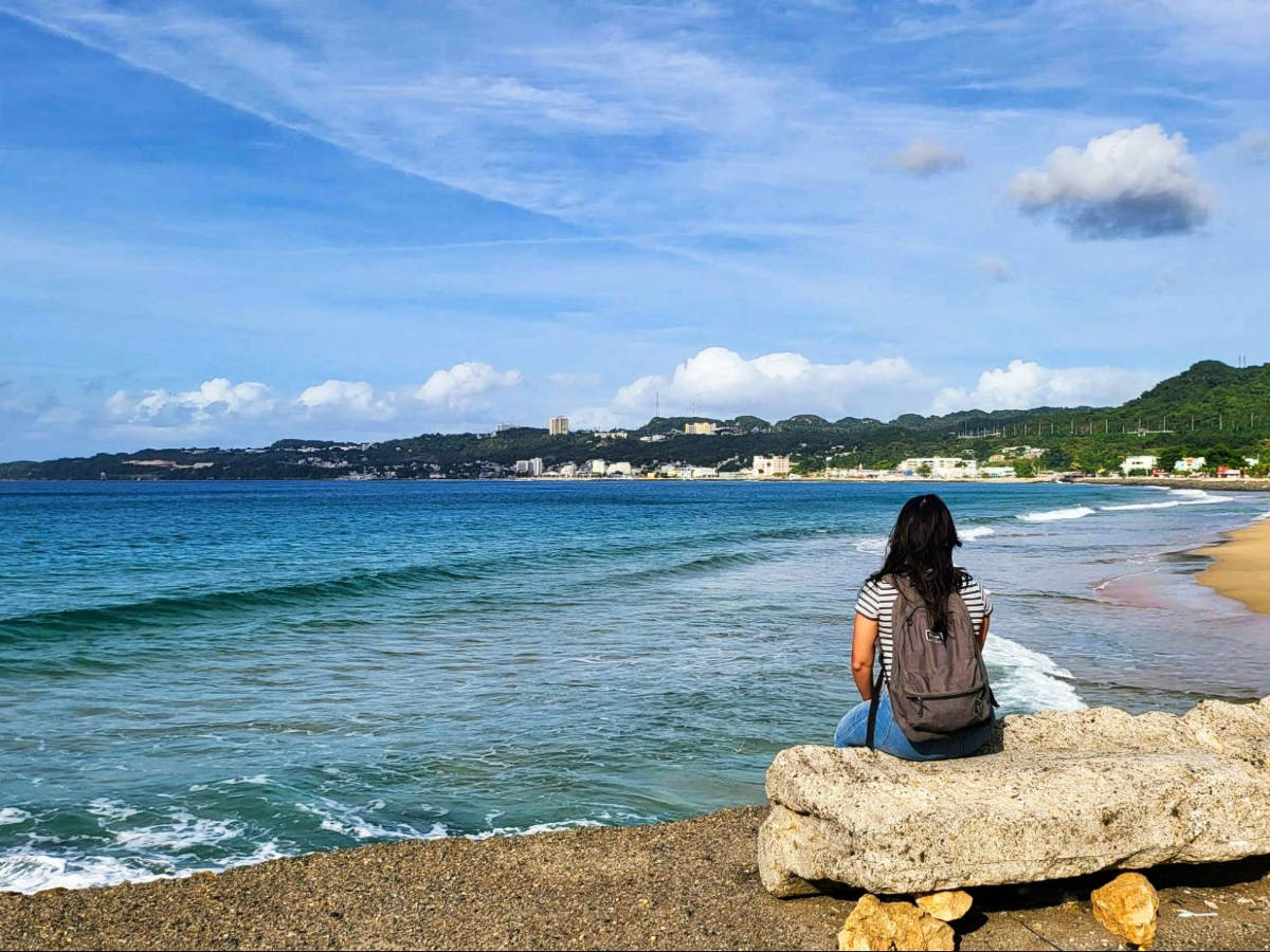 The author Vanessa Ramos, enjoying the coastal and mountain view