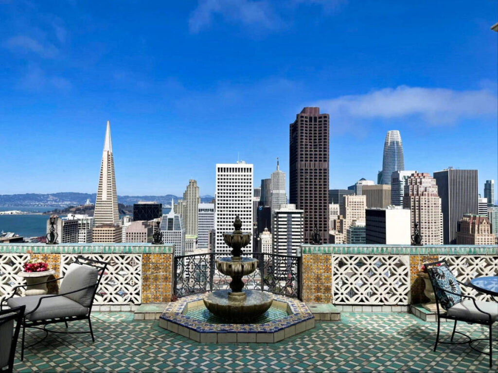 Panoramic downtown views from the rooftop of Fairmont San Francisco