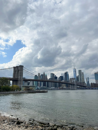 Panoramic view of the Brooklyn Bridge and the city skyline in the background