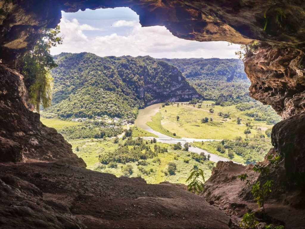Scenic overlooking view of the greenery from Cueva Ventana