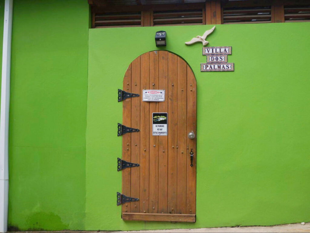 A door at the Villa Dos Palmas