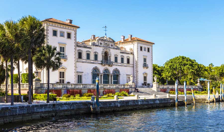 View of the Miami Vizcaya Museum from the outside
