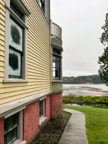 View of the side of the Walker-Ames House exterior