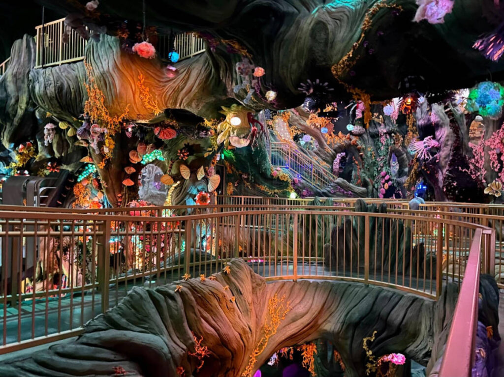 View of narrow walkways in Meow Wolf