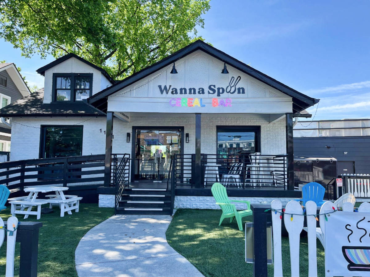 The Wanna Spoon Cereal Bar from the outside
