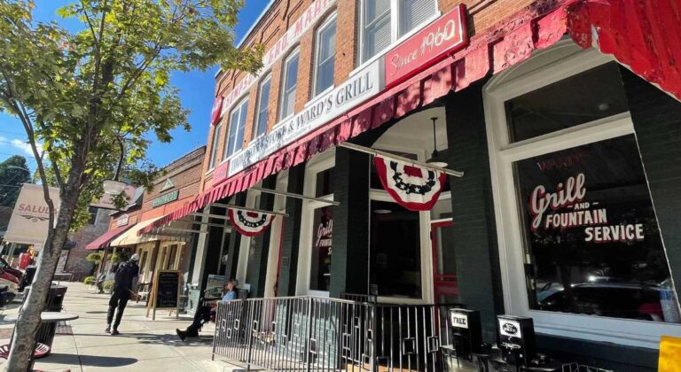 Exterior view of Ward's Grill in Saluda