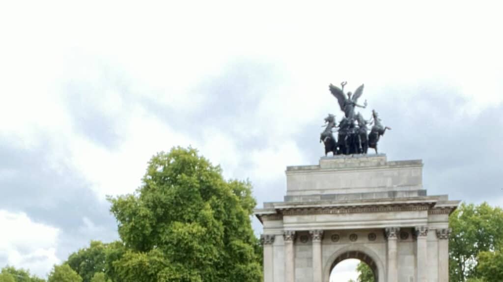View of the Wellington Arch by Green Park