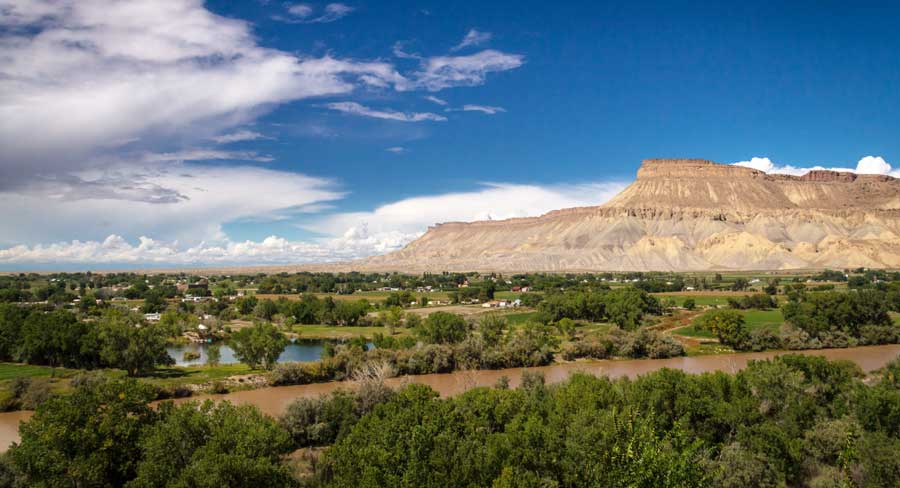Overlooking view of the West Grand Junction under the clear blue sky