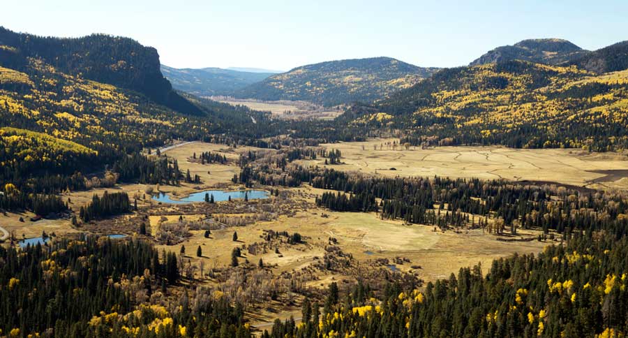 Overlooking view of the Wolf Creek Pass