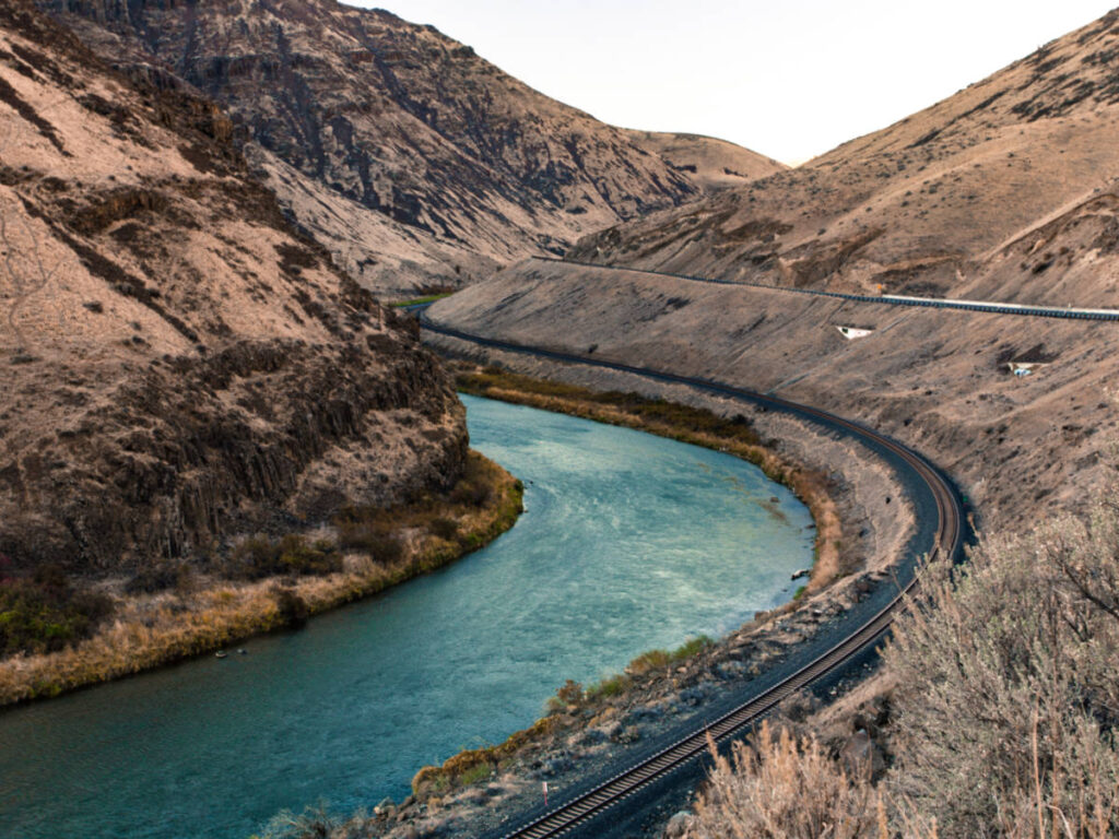 Overlooking view of the Yakima River Canyon at dusk