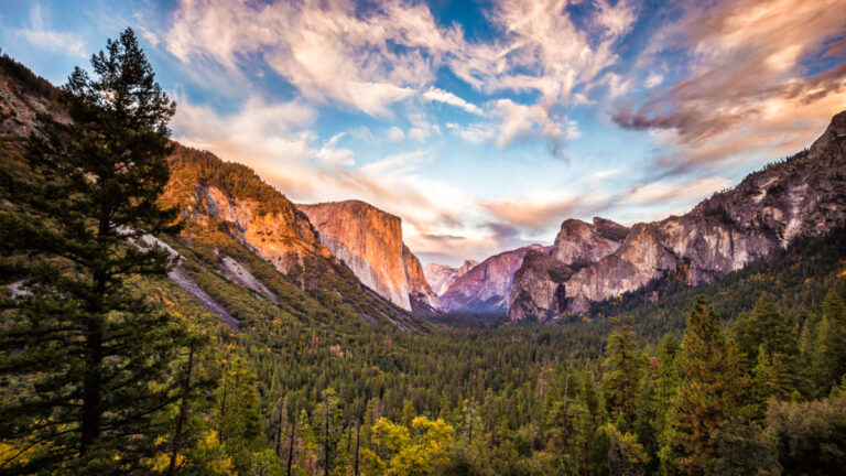 Picturesque view of the Yosemite National Park Valley from Tunnel View in early fall